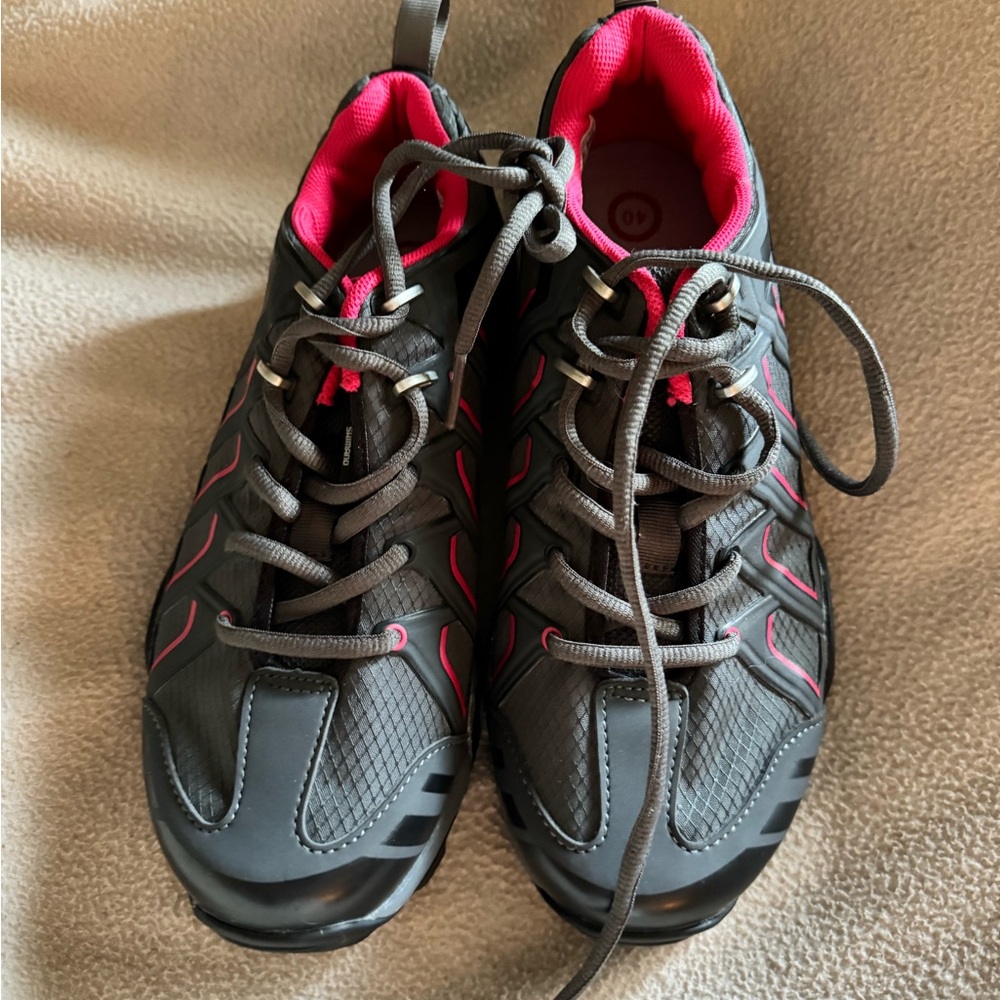 Shimano women’s cycling shoe